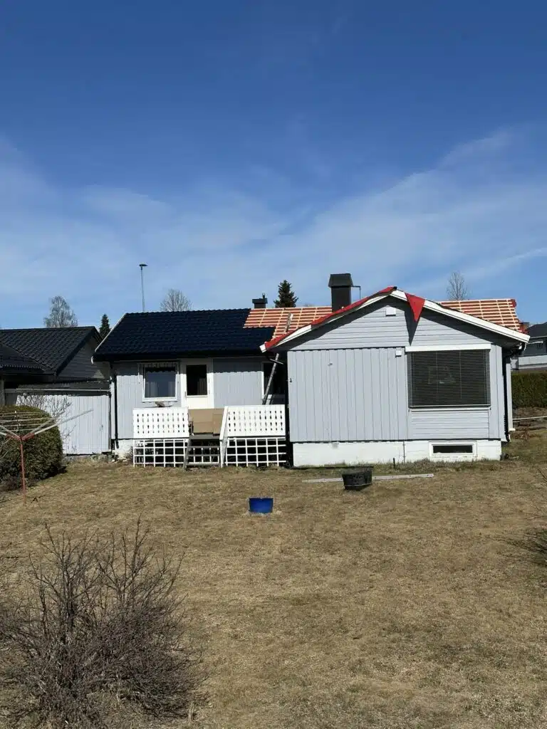 Nytt tak legges på enebolig av Johansen Tak & Fasade